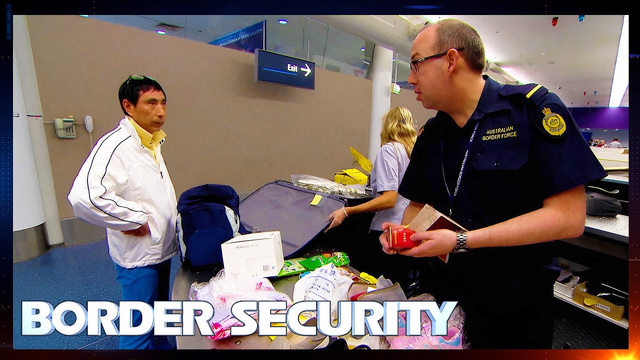 Sweating Passenger Busted With 100s Of Illegal Cigarettes! | S14E18 FULL EPISODE | Border Security