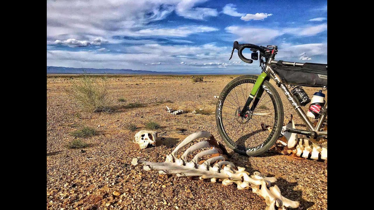 Cycling Across Mongolia《唯一的方向》（1080)