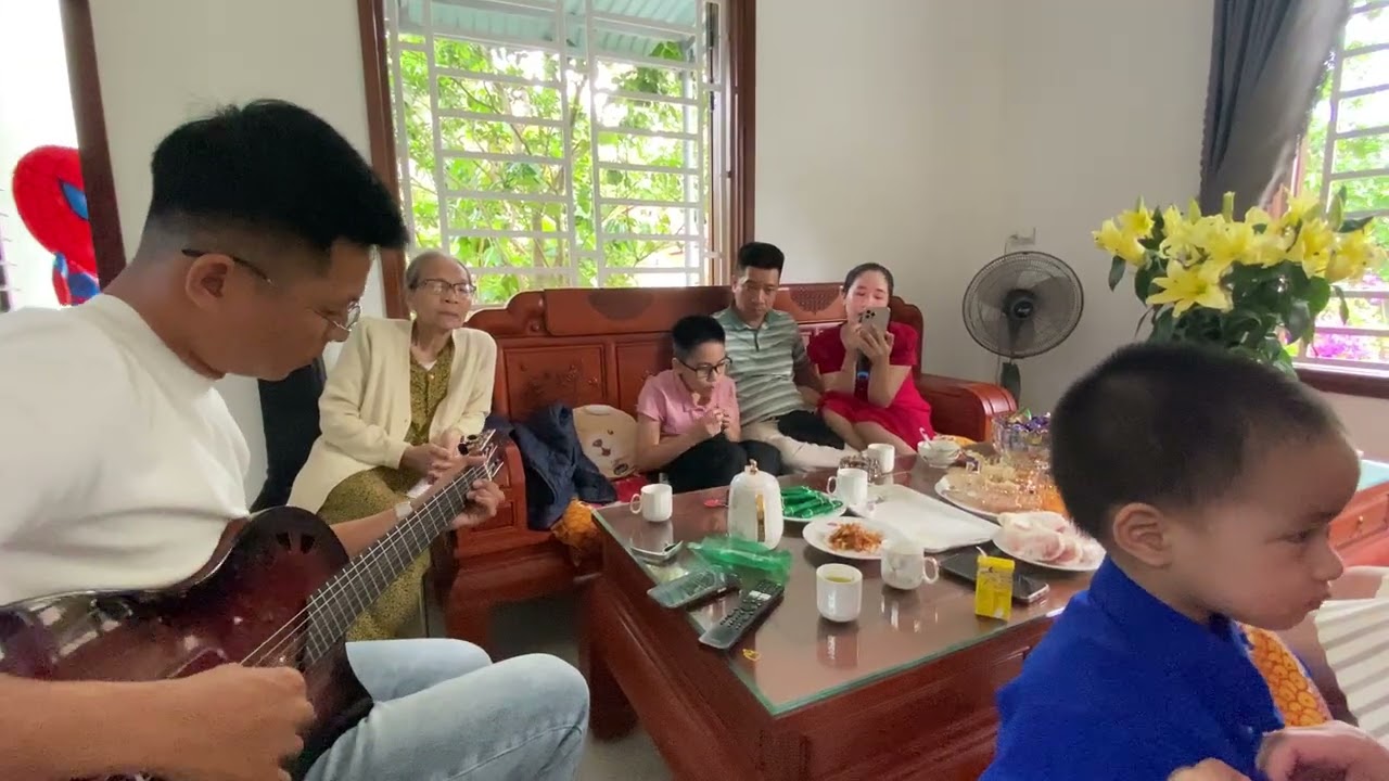 Mùa xuân đầu tiên