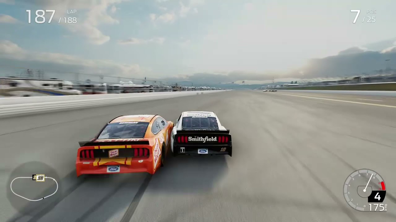 Sending a car into the wall in nascar heat 5