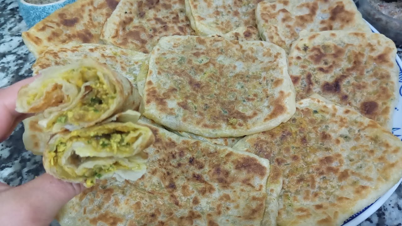 رغيفات صغار باحشوة مطيحش على البال🤫مداق مدايرش اما التوريقة تحلفي عليهم بورقة البصطيلة