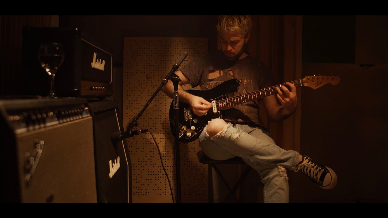 Recreate that tone: Nirvana - Lounge Act