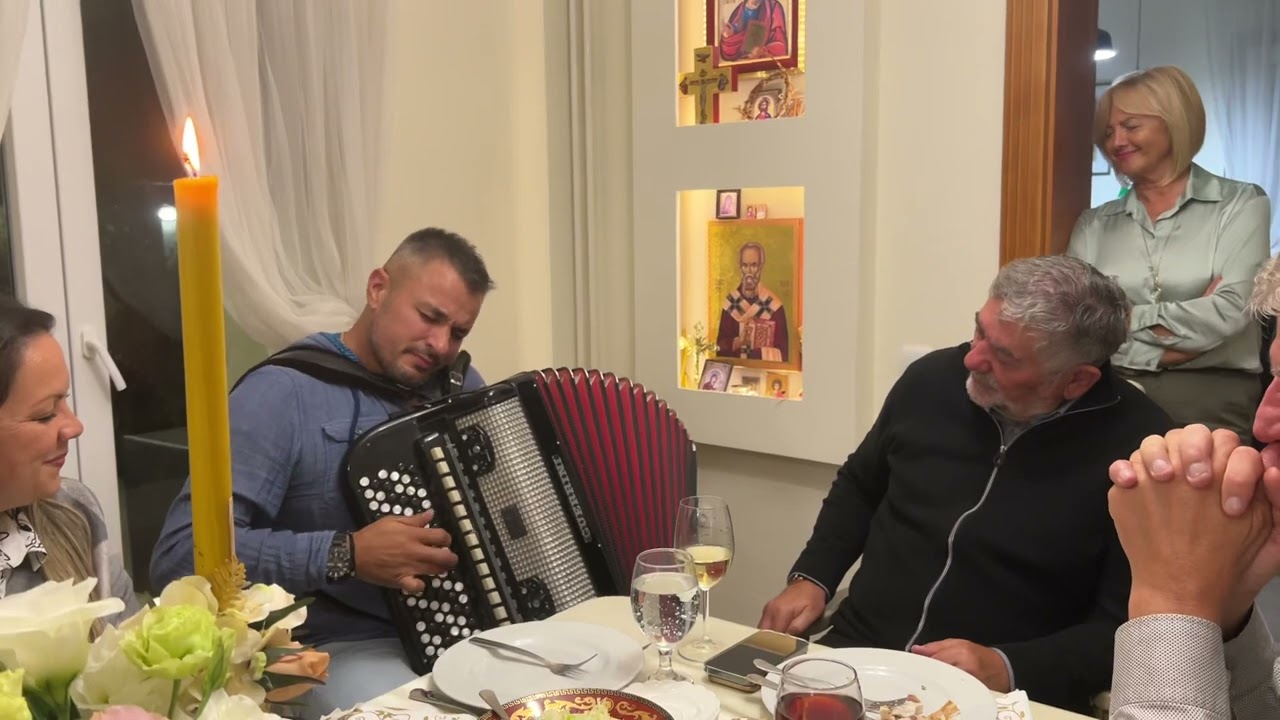 Kod Radise na slavi KUTA za dusu😘