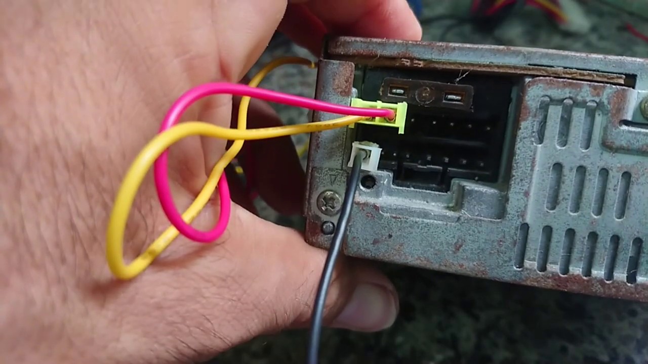 LIGANDO RADIO AUTOMOTIVO ANTIGO OU NOVO SEM O RABICHO DICA