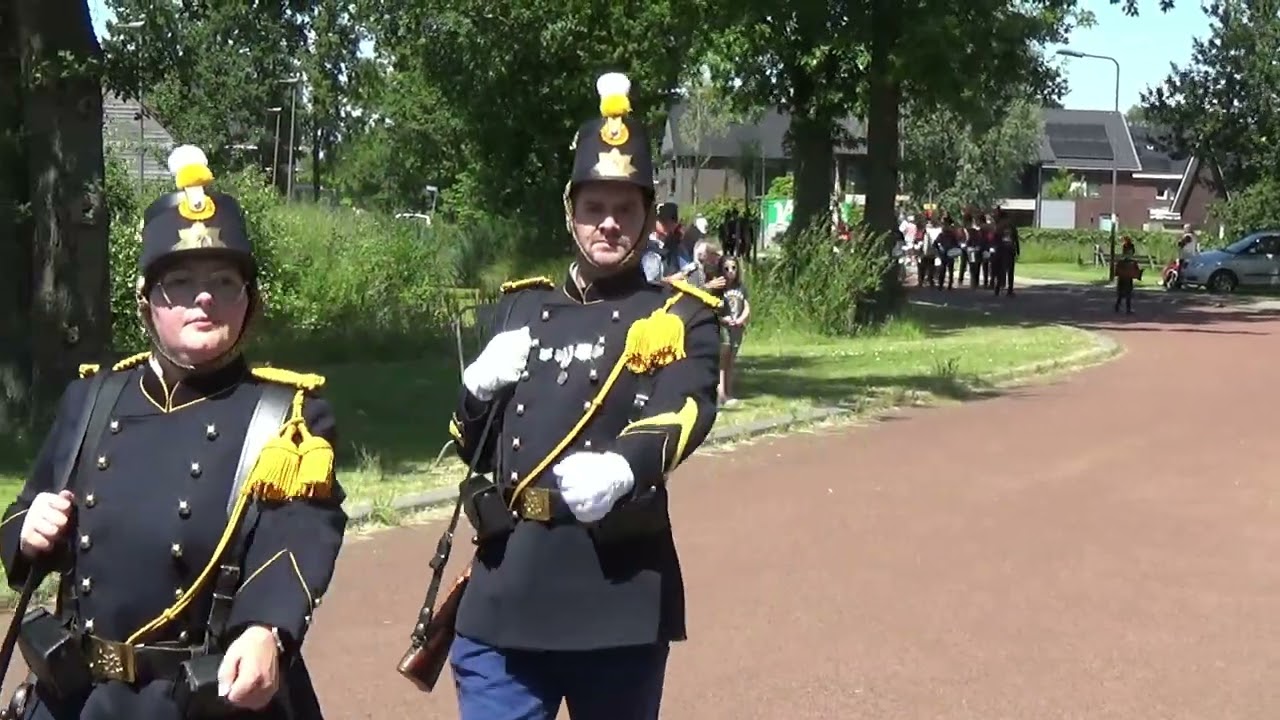 Bondsfeest Schutterij St. Job Leuken-Weert: Defilé