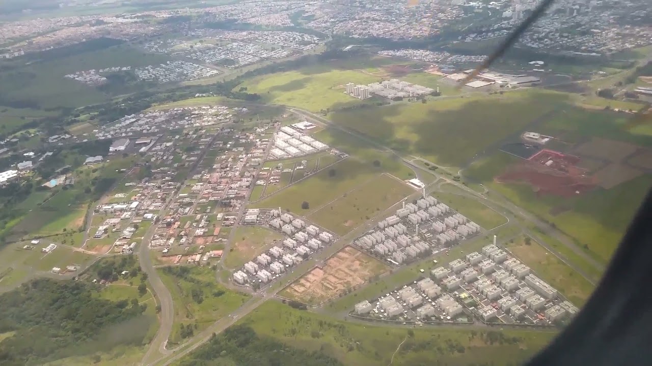 POUSO ATR 72 AEROPORTO DE UBERLANDIA