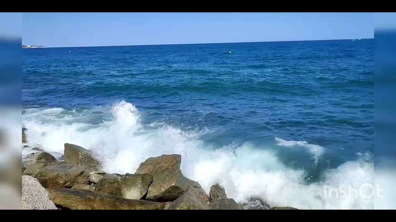 خرجنا فوجنا أجواء رائعة في البحر (متارو)  برشلونة