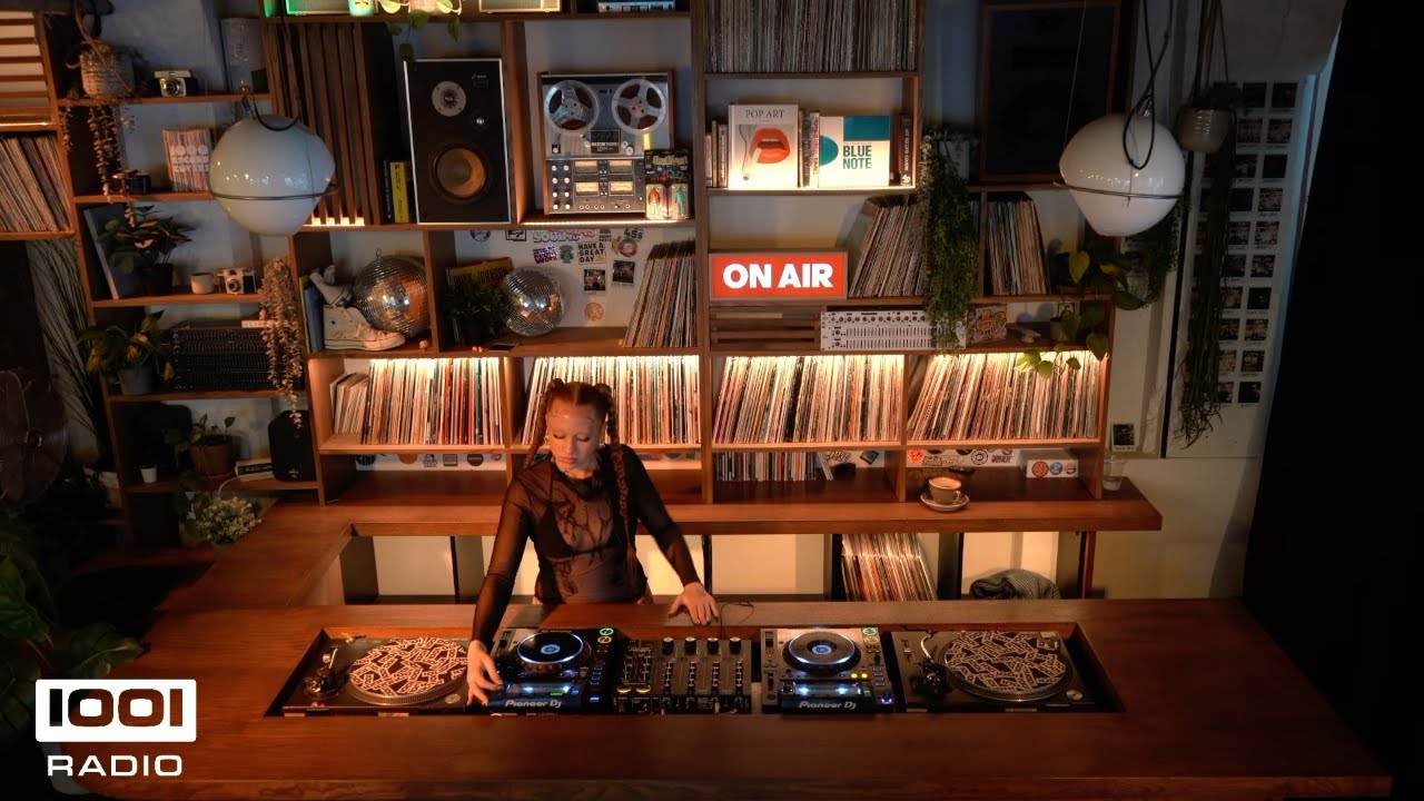 DJ Amber Rose - Cafe 1001