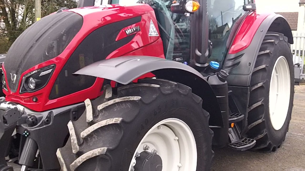 Valtra N134 Hi Tech 40KPH c/w Front Linkage