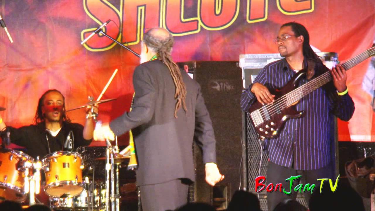 Ernie Smith @ Reggae Culture Salute 2010 (Short Version)