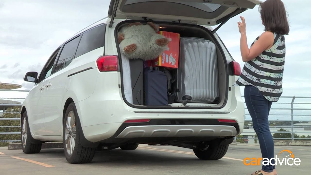2015 Kia Carnival Mums vs Dads Challenge : Boot Tetris