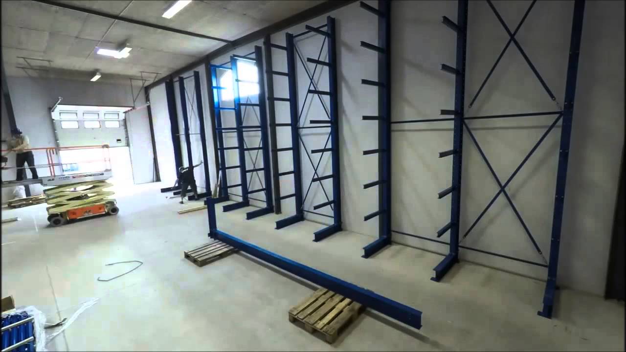 Montáž konzolových regálů PROMAN