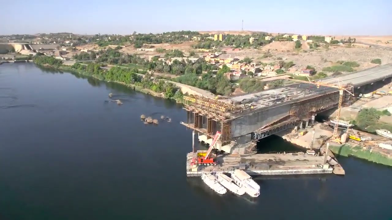 تصوير جوي لمحور بديل خزان اسوان بمحافظة اسوان