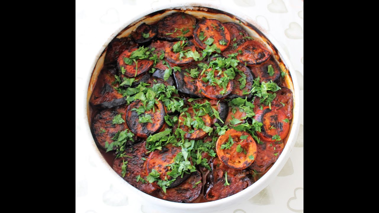 Traditional Iraqi bethinjan Tepsi aubergine casserole تبصي باذنجان عراقي لذيذ