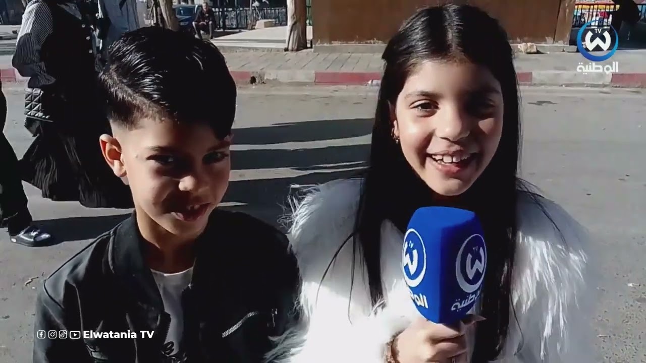 العيدية.. عادة لدى الكبار و فرحة عند الأطفال