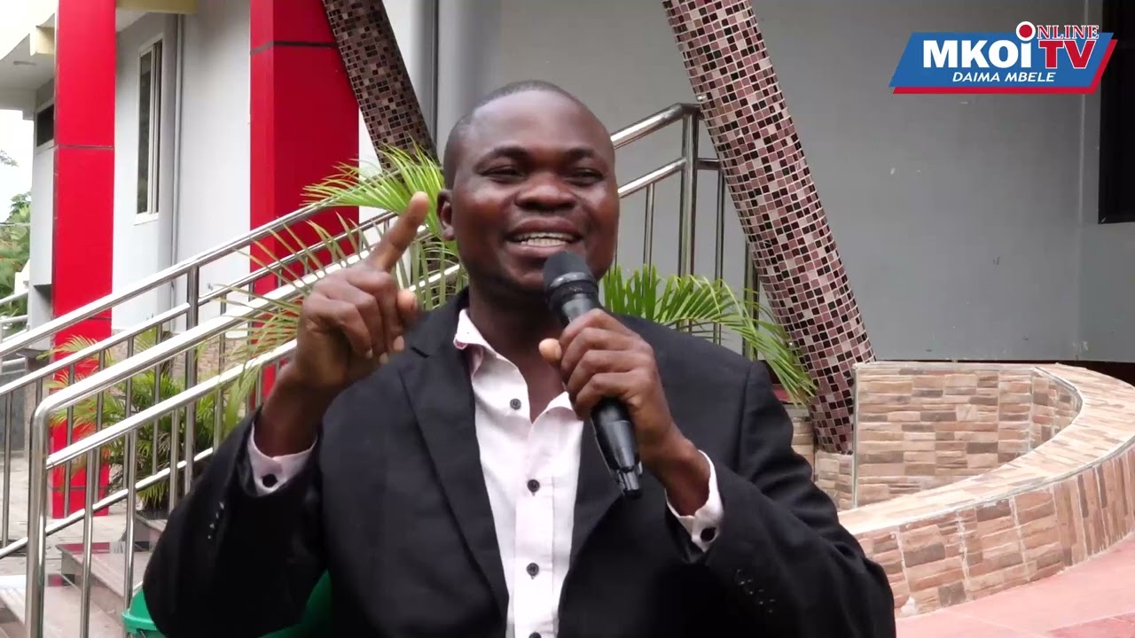 PASTOR ALIYEKUWA MCHAW TISHIO AELEZA WACHAW WANAVYOPATA SHIDA KUWALOGA WAT WACHA MUNGU WA IMANI ZOTE