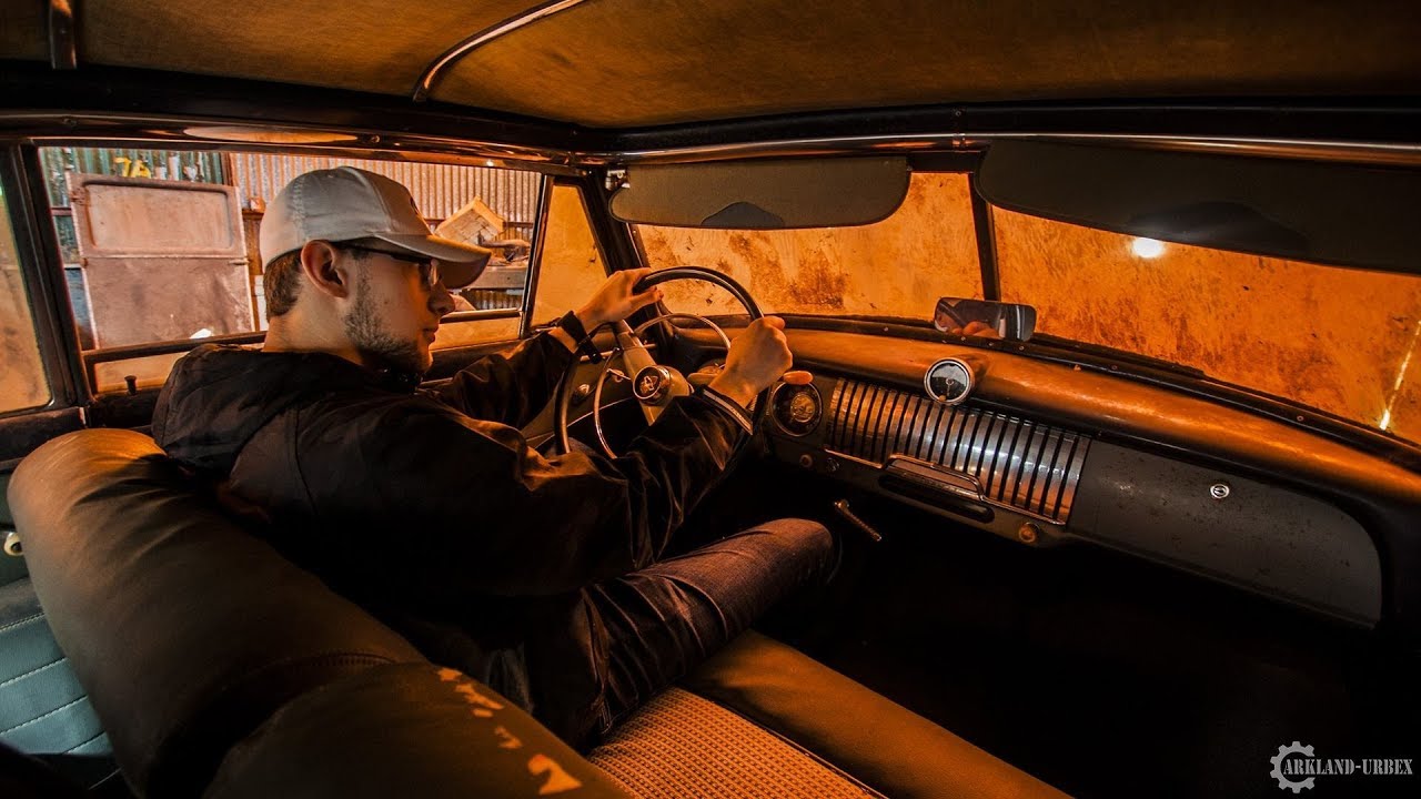 Les voitures abandonnées et oubliées par le temps - Urbex