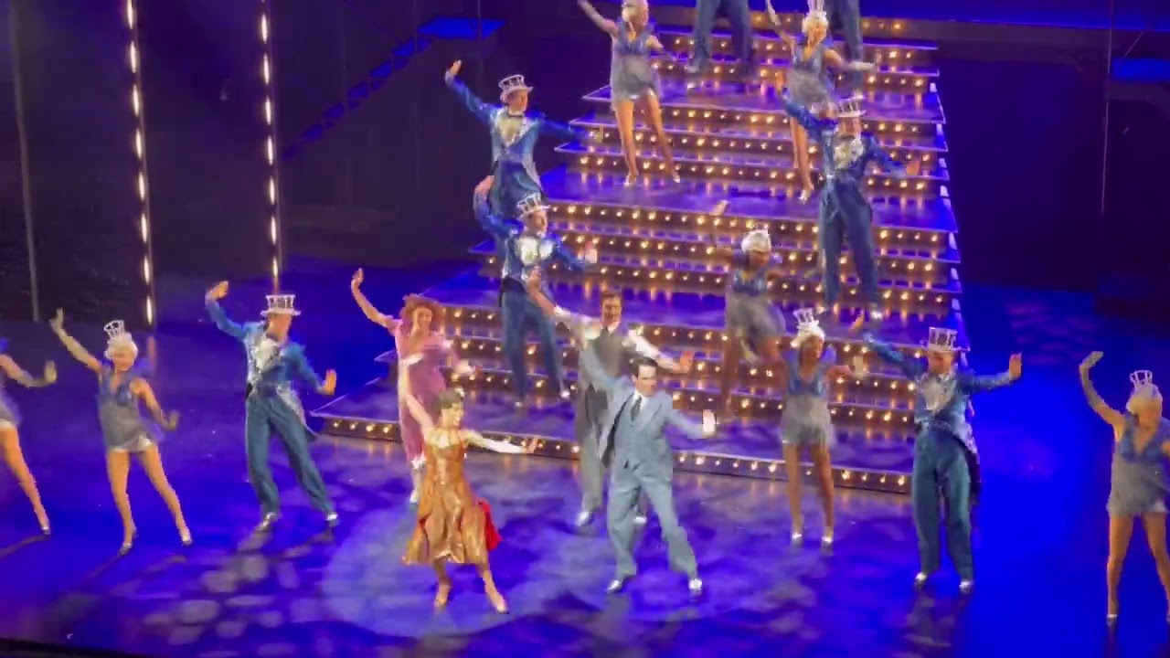 42ND STREET - Curtain call of the West End Show