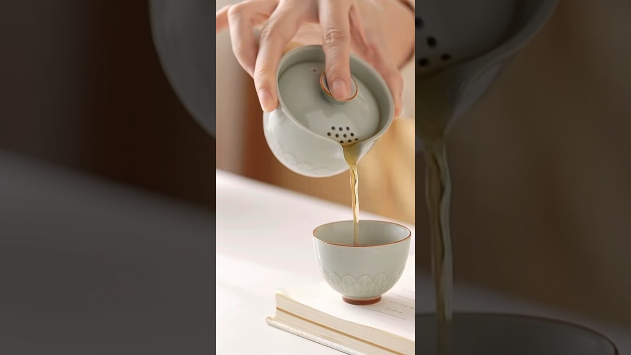 Portable travel tea set for two. 🍵 #tea #teatime #tealover #traveltips #ceramics #pottery #teaset