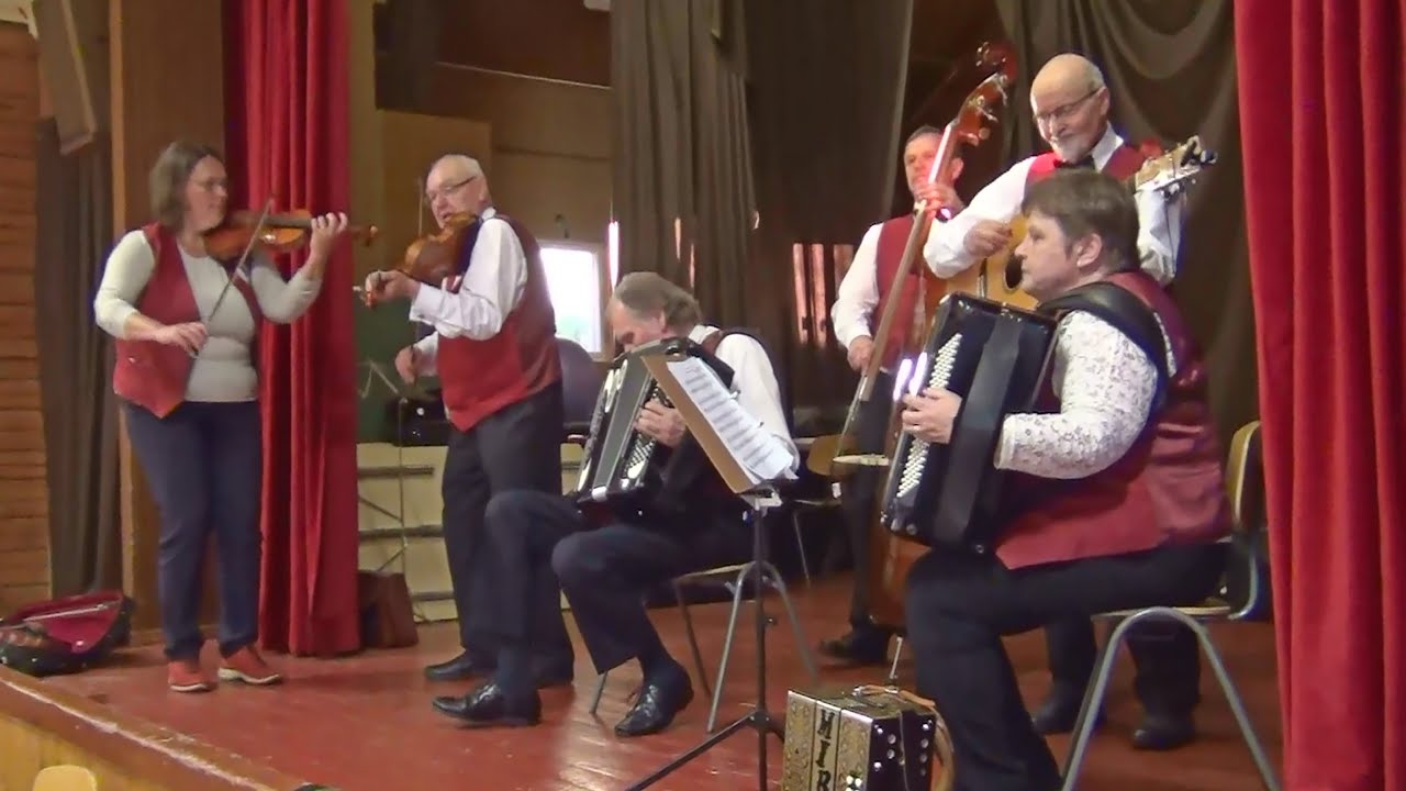Sibbo Spelmanslag, medley på Byarsborg 13.8.2016