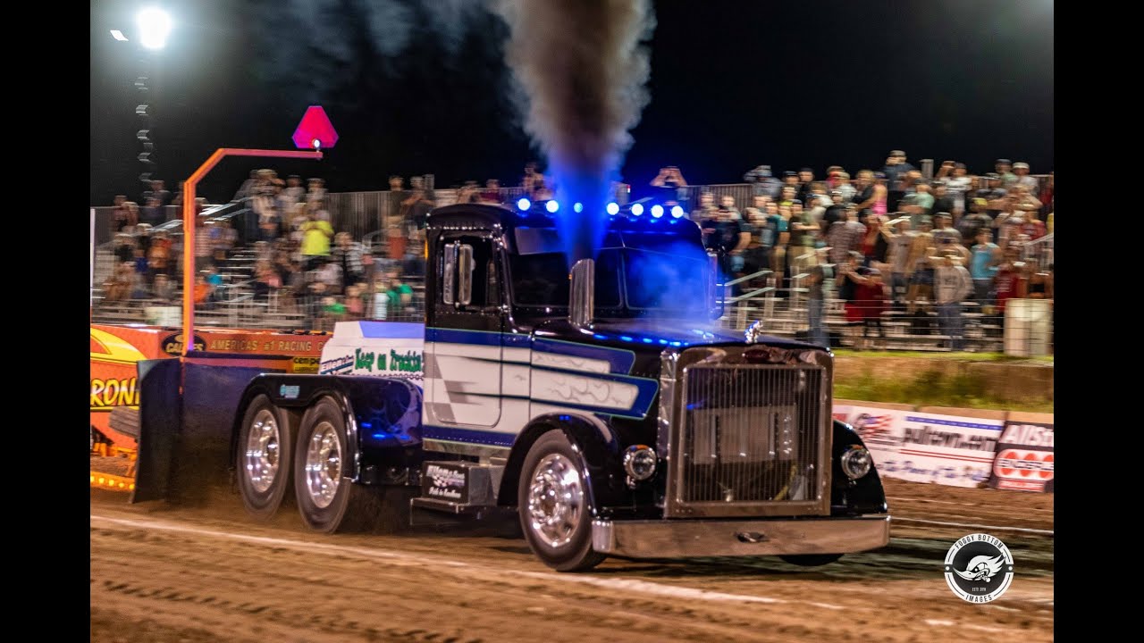 Pat Eilen and Keep on Truckin&rsquo; Super Semi in Hutchinson Mn at NTPA Power Pull Nationals