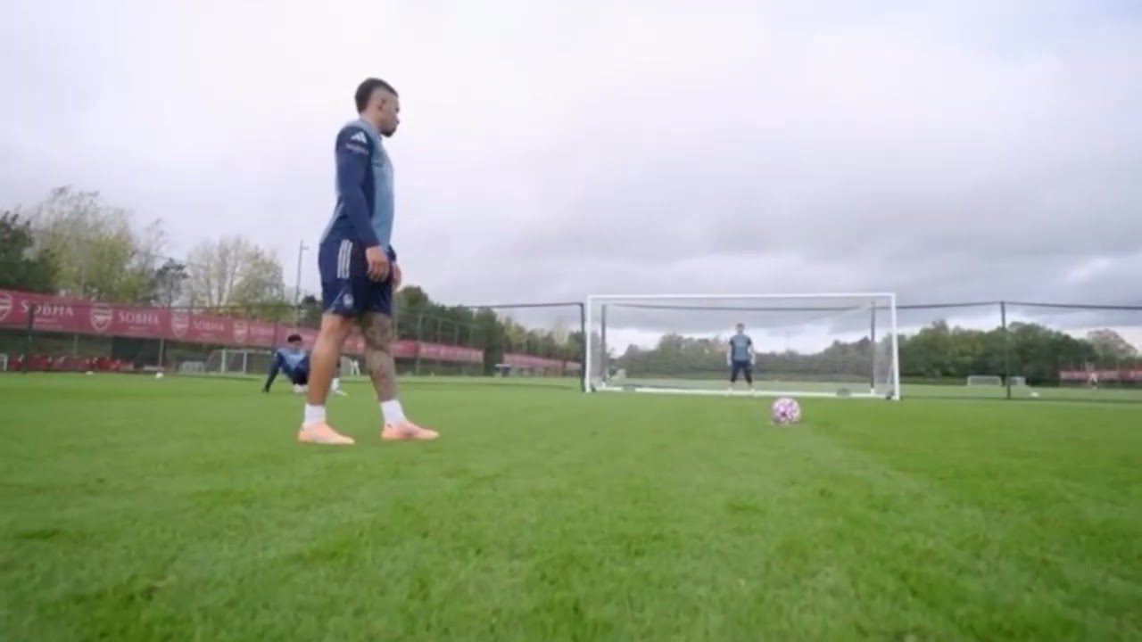 Arsenal&rsquo;s star Gabriel Jesus training to get back to the pitch