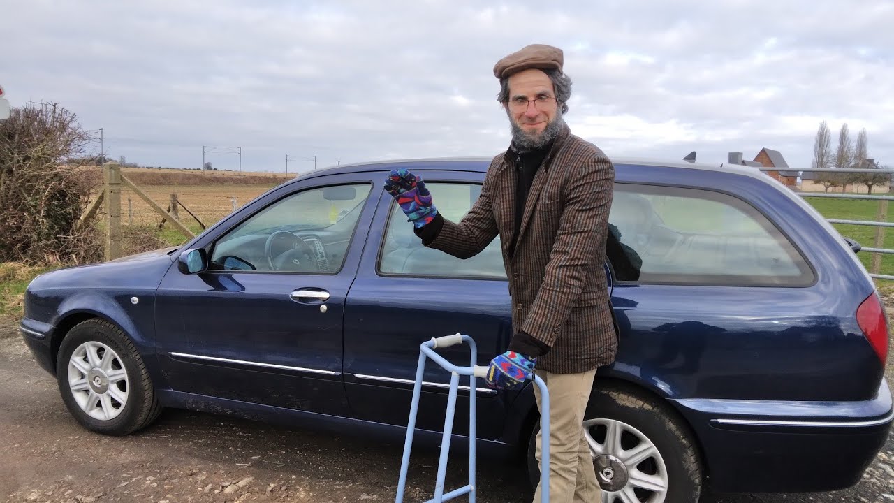 Mad Land,* Humour *, Papy Robert (72ans)  m'emmène au supermarché en Lancia lybra SW 5cyl 150cv