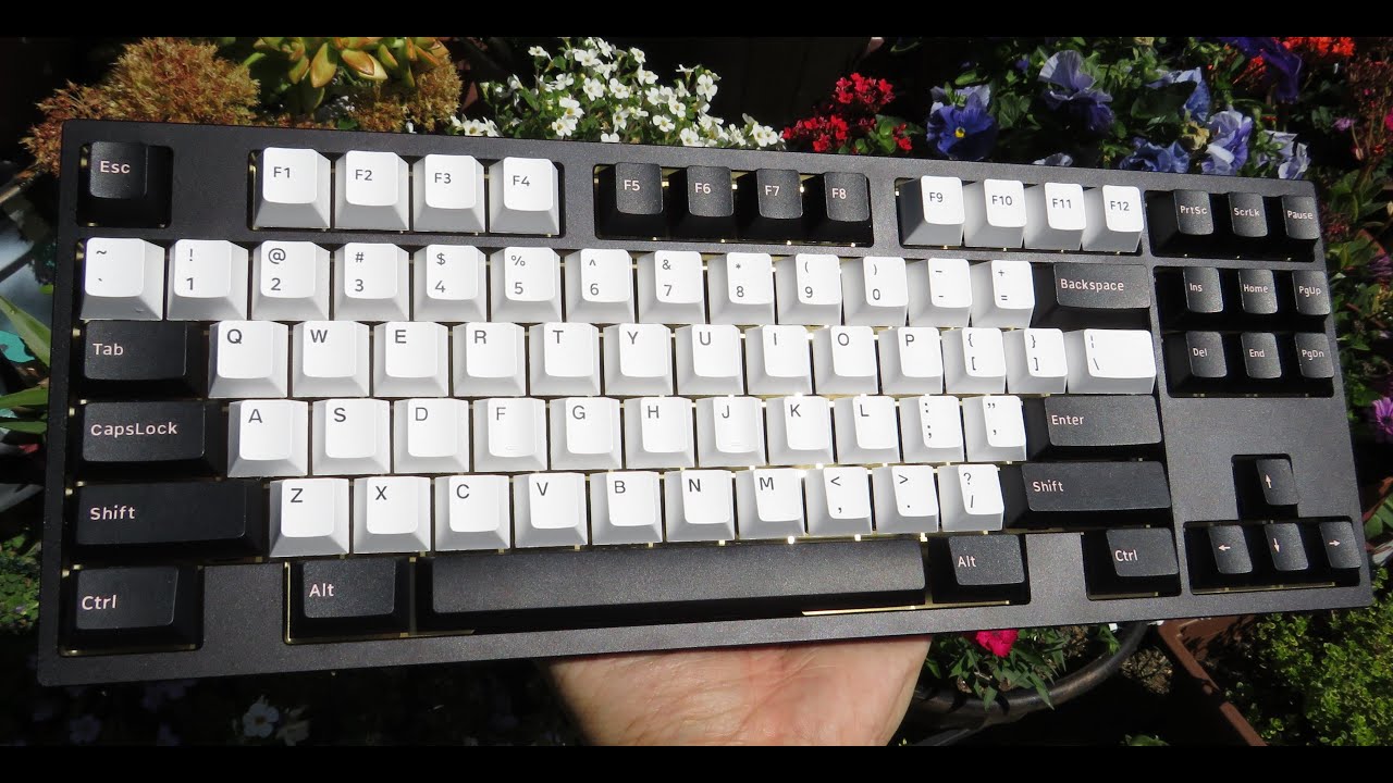 KBD8X MKII with Gateron Black Inks Build Montage