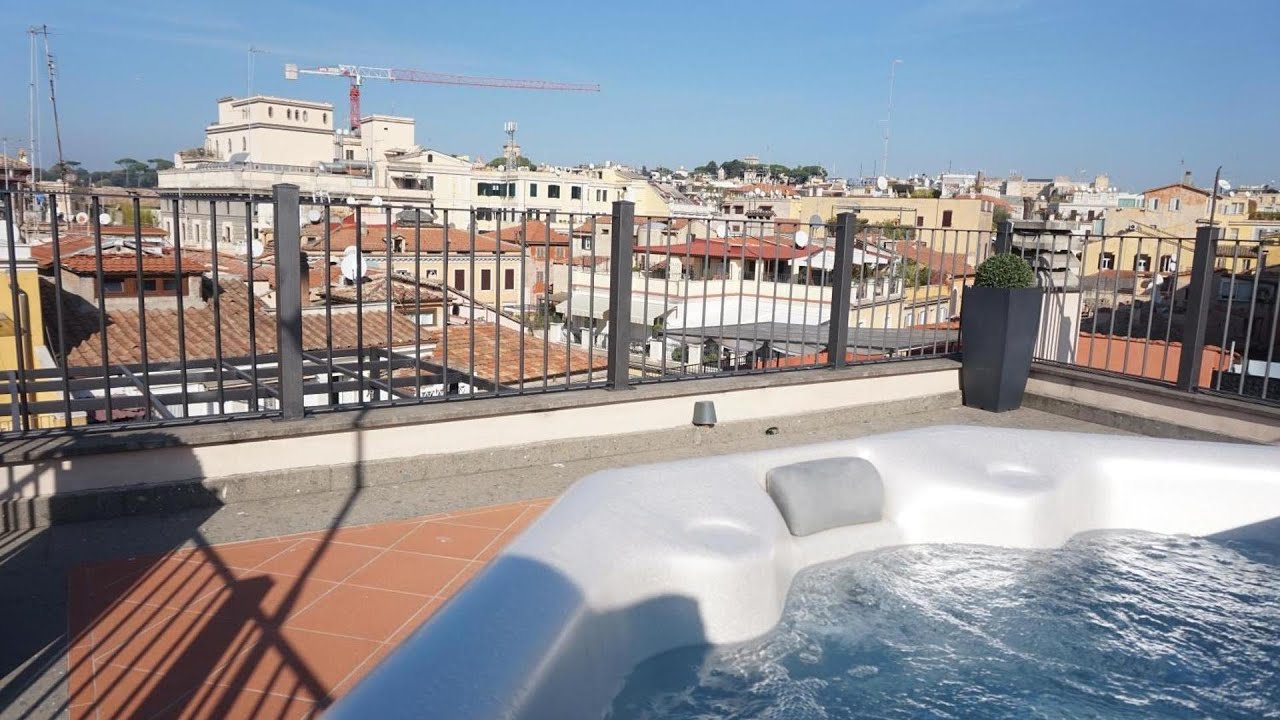 Trevi Palace Luxury Inn, Rome, Italy | Holidays In Italy