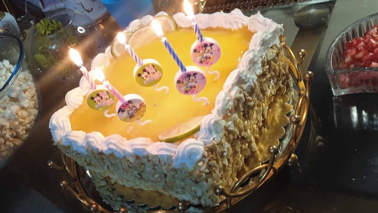 كيكة بالنشاء دون فرينة😮😲🎂 !!! ايييييه بلا فرينة بذوق الليمون