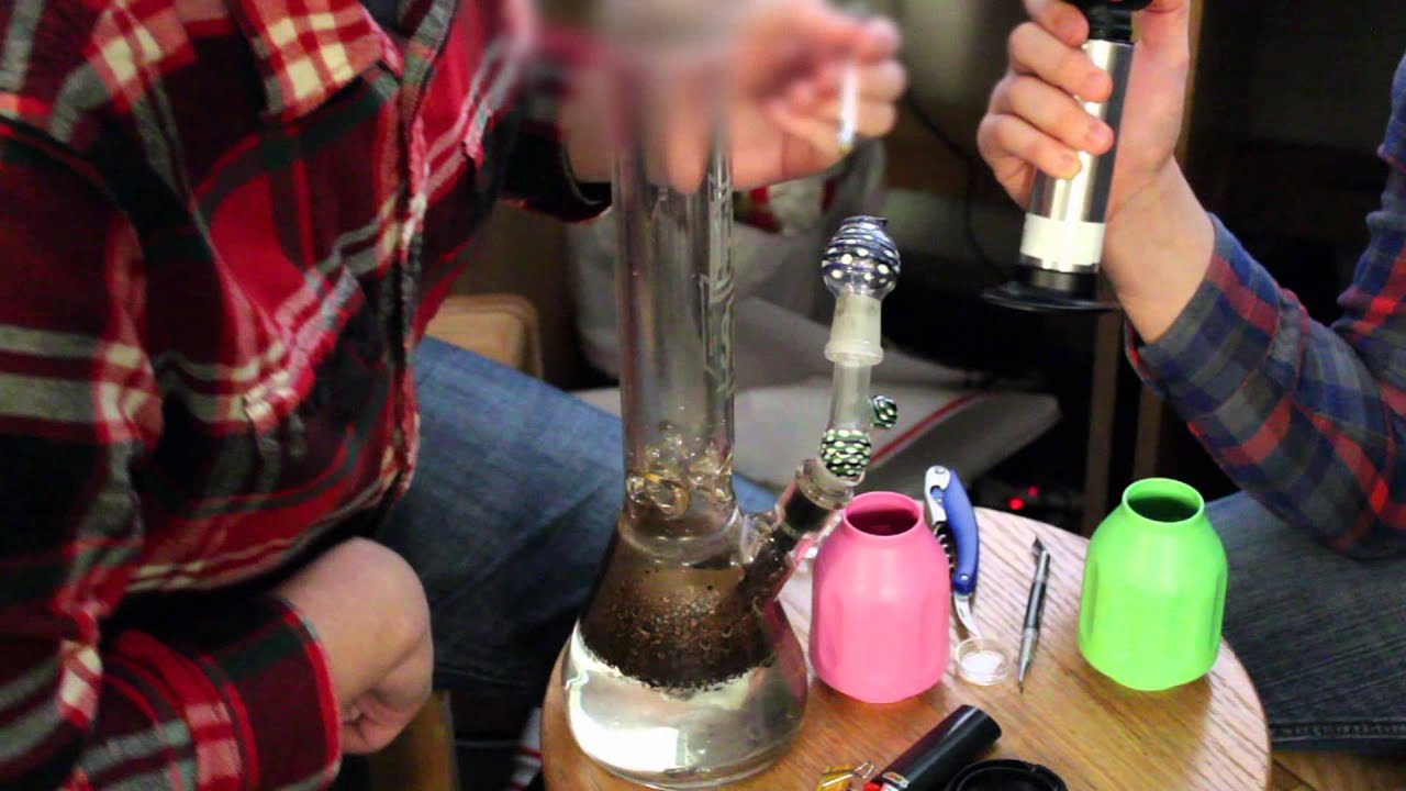 God's Gift Hash Oil Dabs on Hi Si Bong