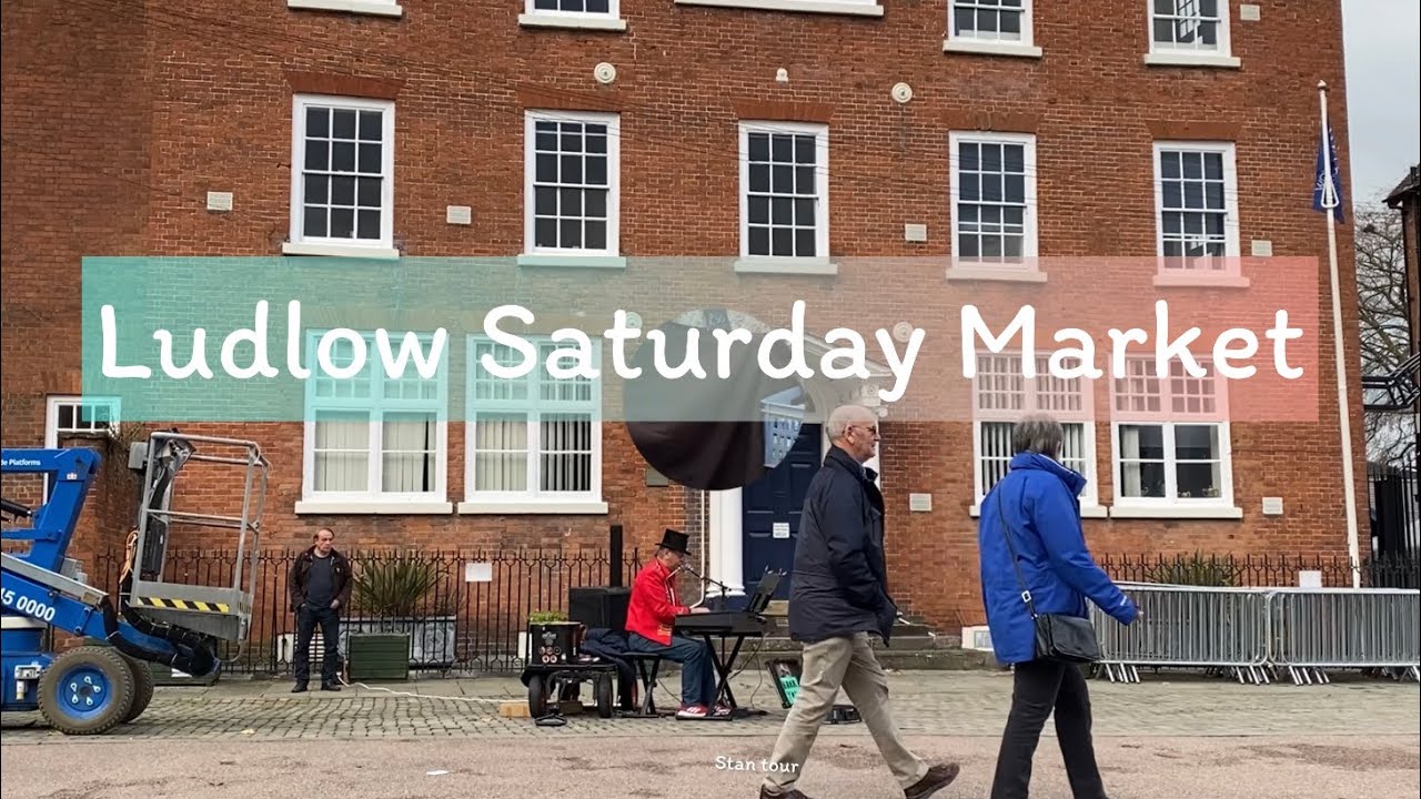 Ludlow Saturday Market & St Laurence's Church.