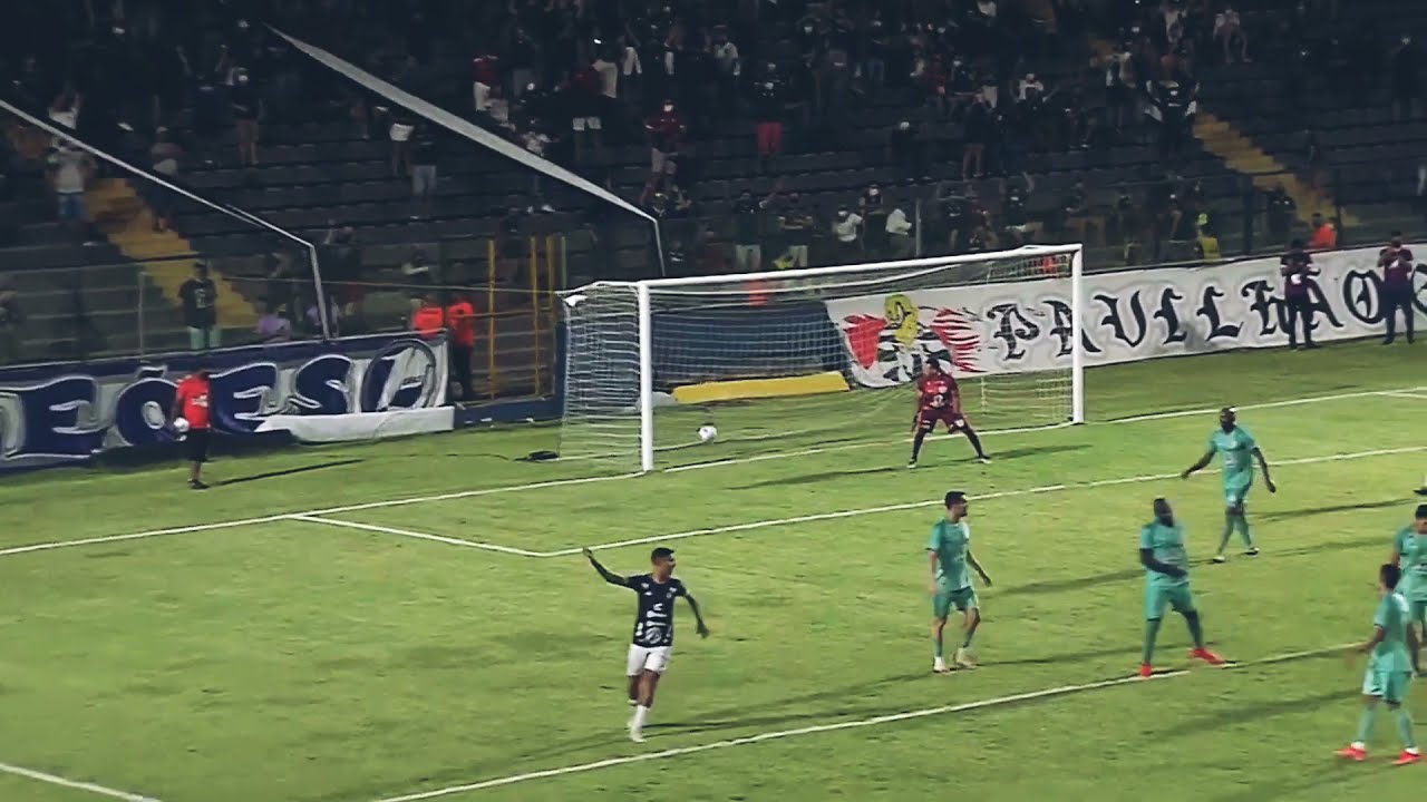 Remo amassa o Galvez na Copa Verde e faz a maior goleada do Campeonato