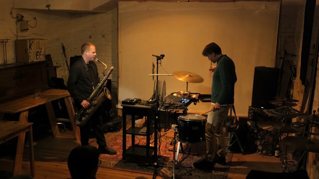 Berke Can Özcan & Jonah Parzen Johnson 11.11.2025 live im VEKKS