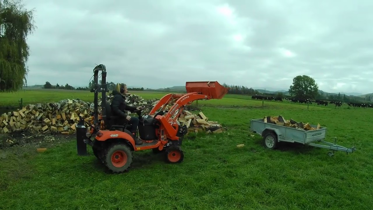 Loading Firewood with Kubota bx