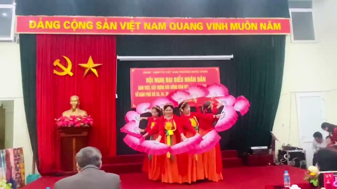 M&uacute;a  quạt  sắc xu&acirc;n  CLB  38 cc ban cơ yếu  CP