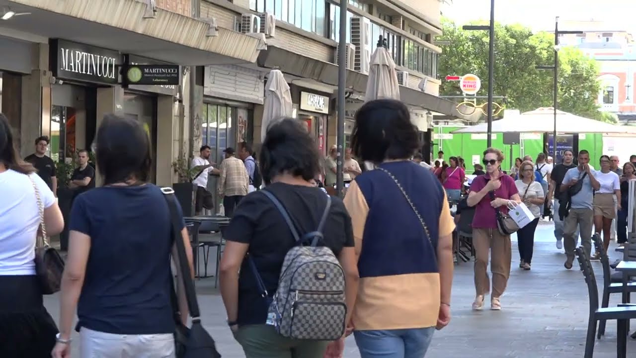 Tavolini nelle piazze di Bari dove si spaccia, la proposta del sindaco non convince: solo 3 adesioni