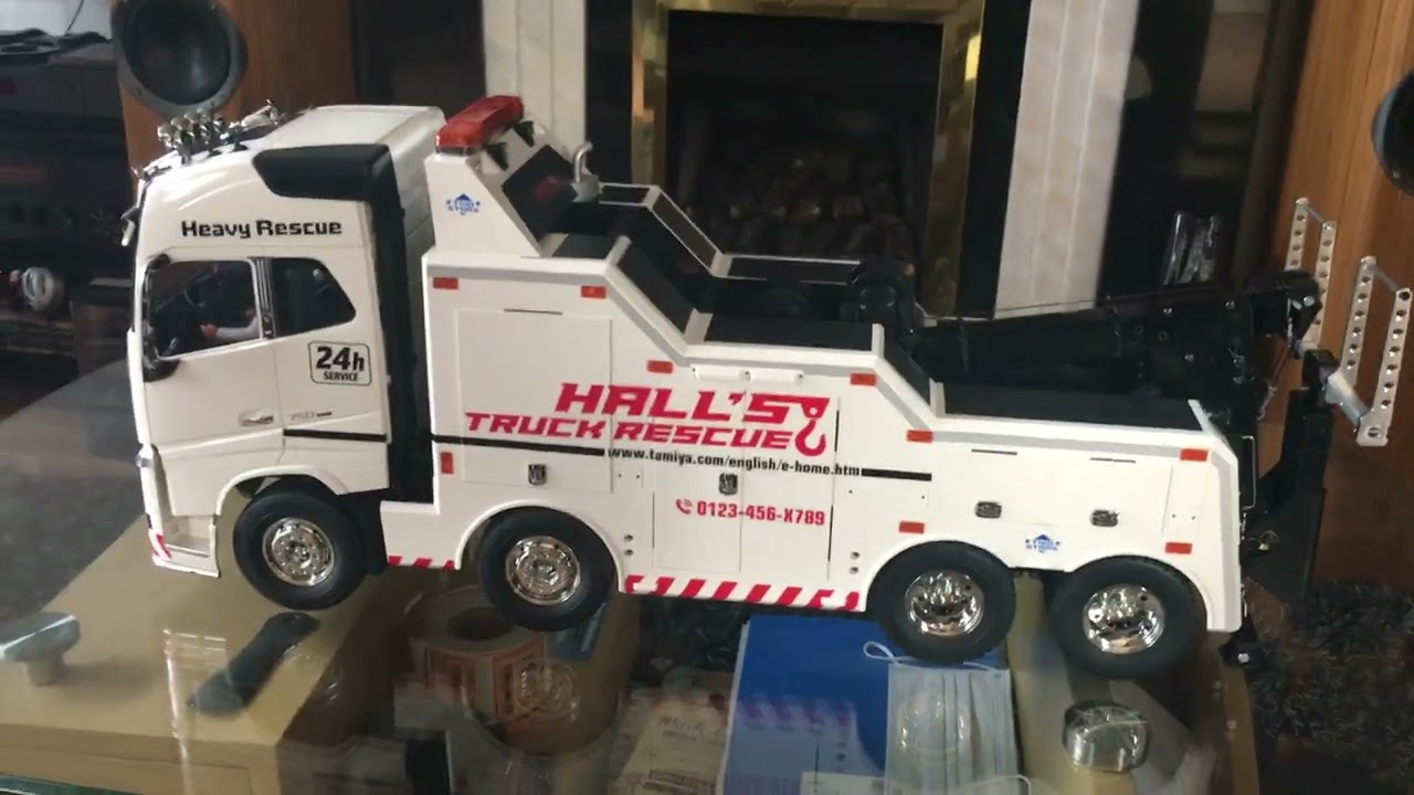 Tamiya recovery truck in white