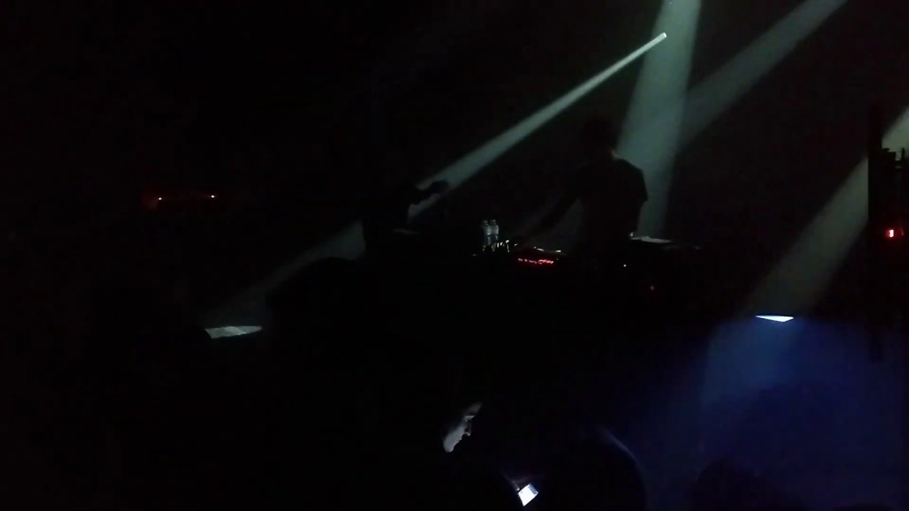 Boy Harsher - Come Closer/Modulations (live @ Botanique, 09-03-2019)