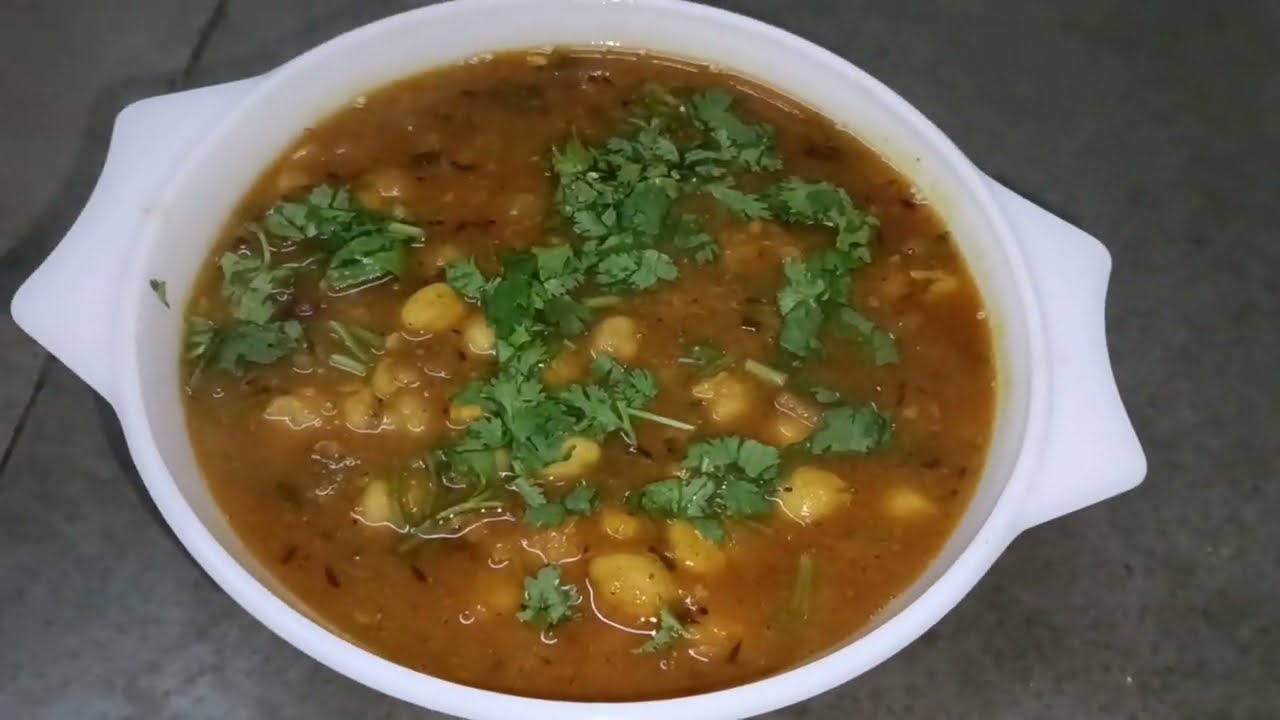 Simple tarike se banaye chole ki ye recipe😋😋🌶️🌶️ ungliyan chaat te reh jayenge #chhole #viral