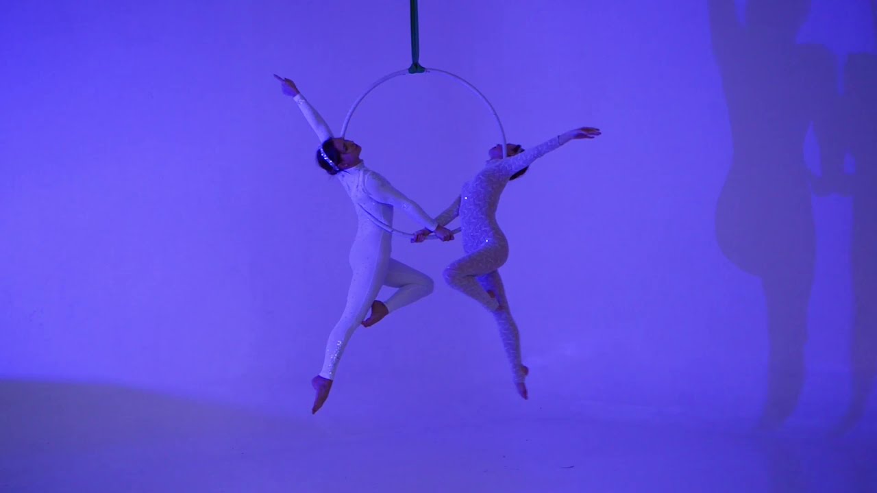 Дуэт на воздушном кольце - Aerial Angels
