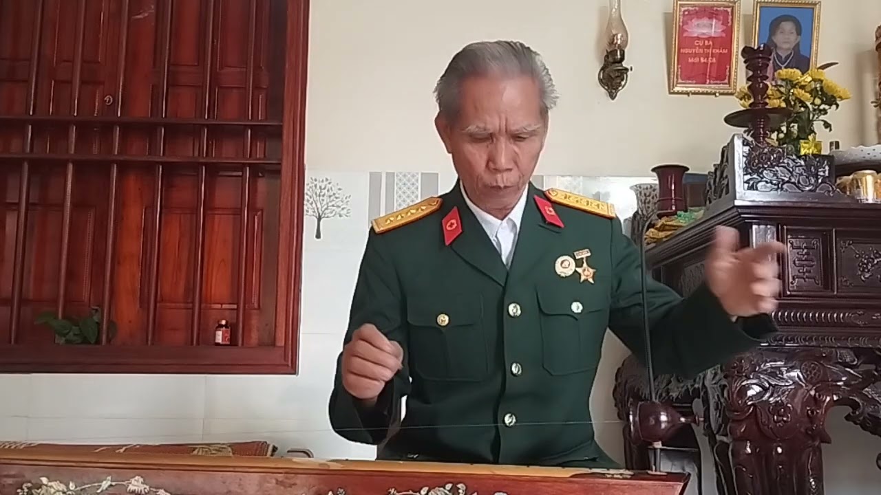XUÂN CHIẾN KHU, ĐÀN BẦU NGUYỄN PHÚC NGHỊ 