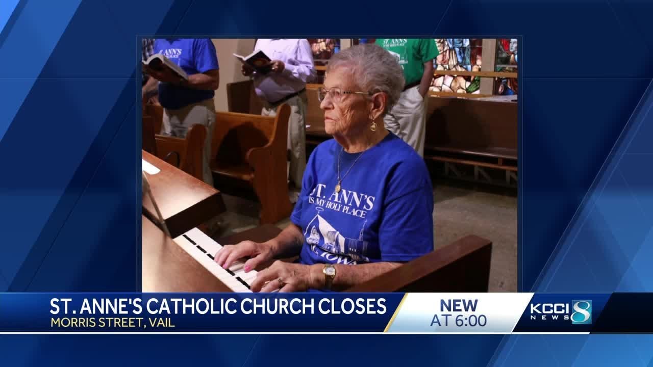 Longtime organist retires as western Iowa church closes its doors