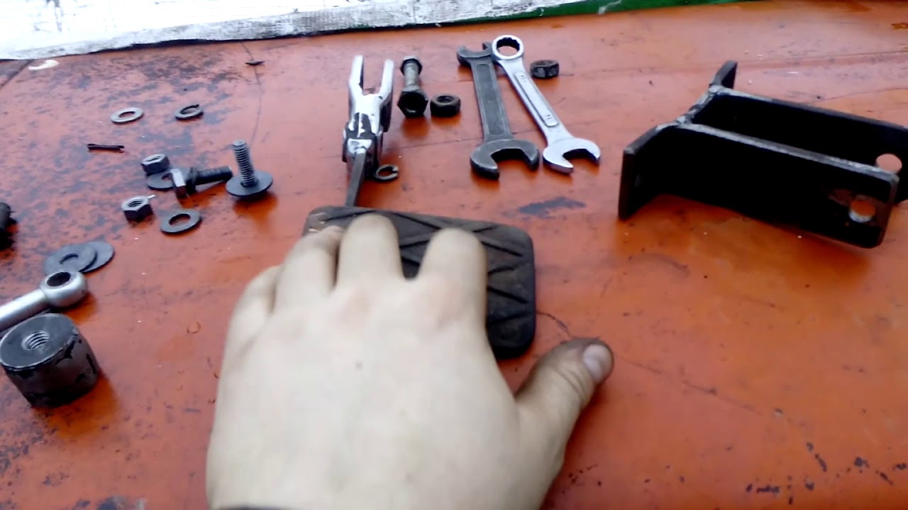 Педаль блокировки Т 25