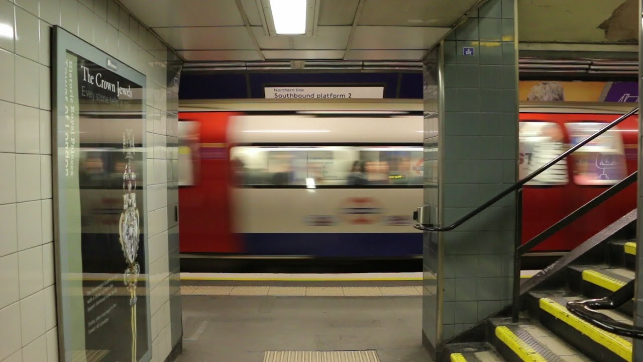 London Underground: Northern Line Action at Old Street