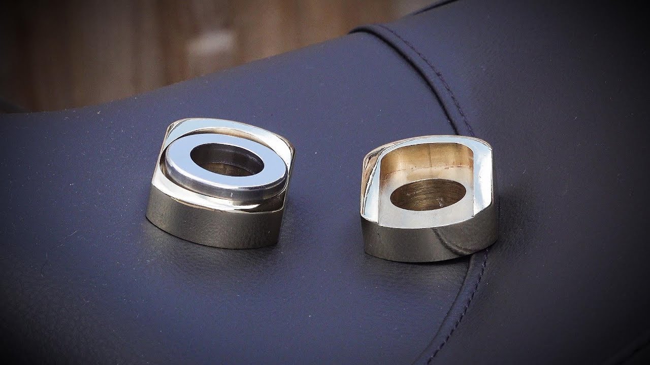 Triumph Bonneville T120 & Bobber black, Vintage Hot Forged Custom Brass chain adjusters!