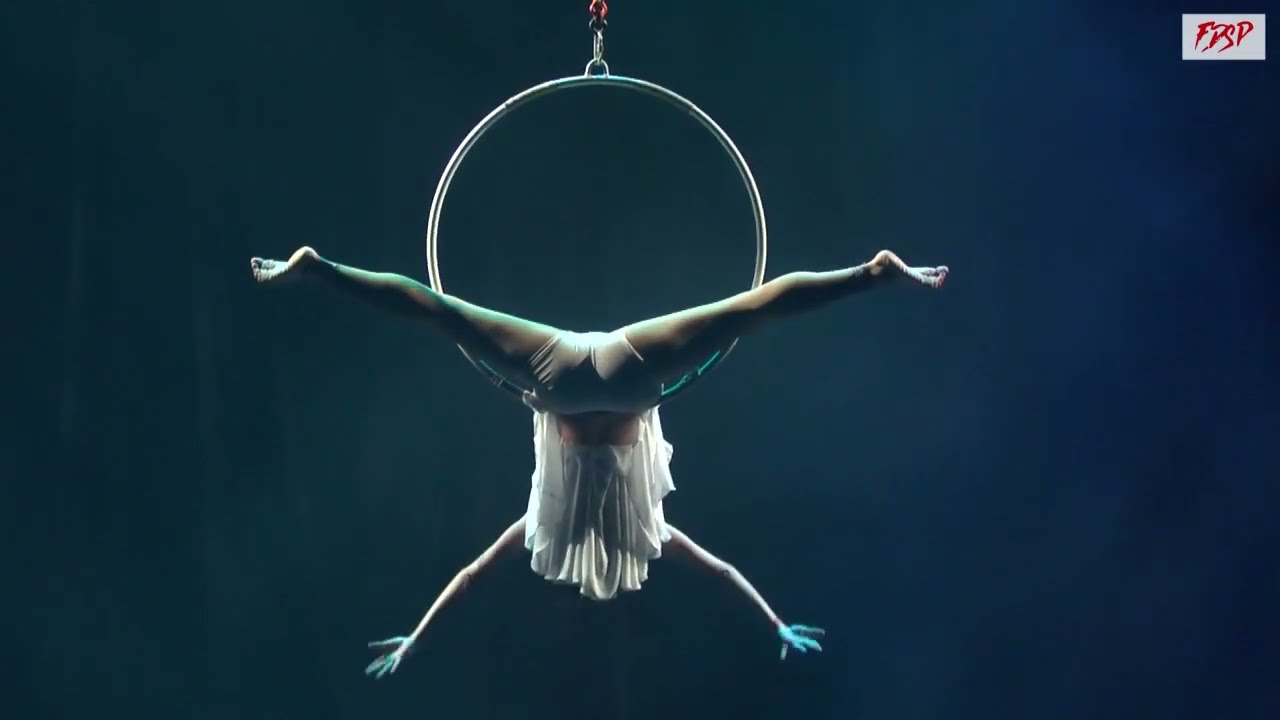 Amanda Vieira Aerial Hoop | Lira Acrobática - Dream