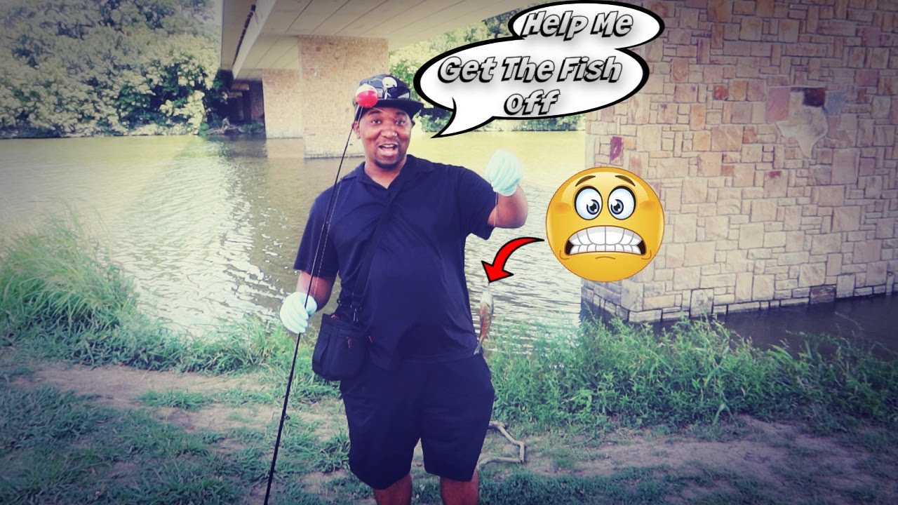 FIRST TIME EVER FISHING AT BRECKINRIDGE PARK IN RICHARDSON TX | WE FREAKED OUT