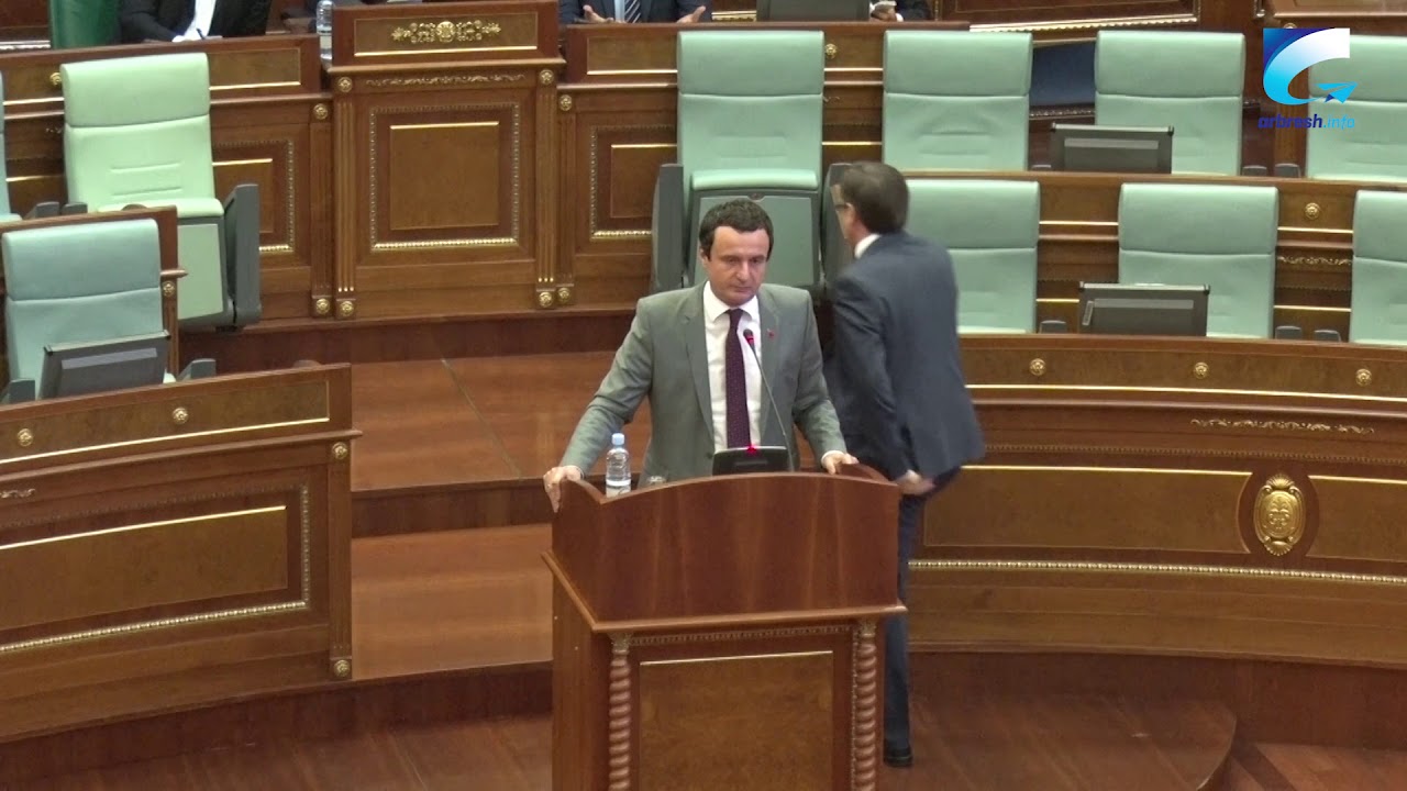 Replika të ashpra mes Albin Kurtit e Kadri Veselit