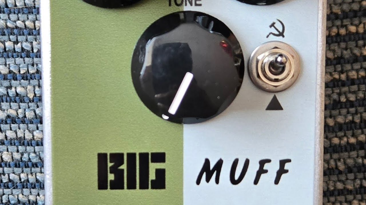 PedalPCB Double Muffin Demo EHX Green Russian and Triangle Muff combo